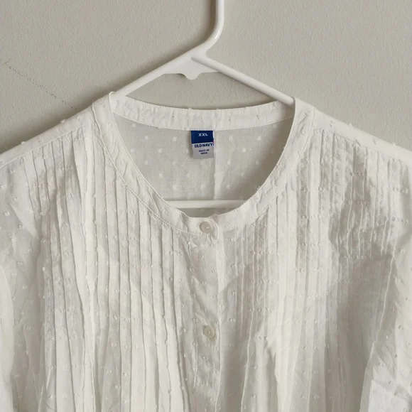 Old Navy White Button Down Shirt - Picture 6 of 8